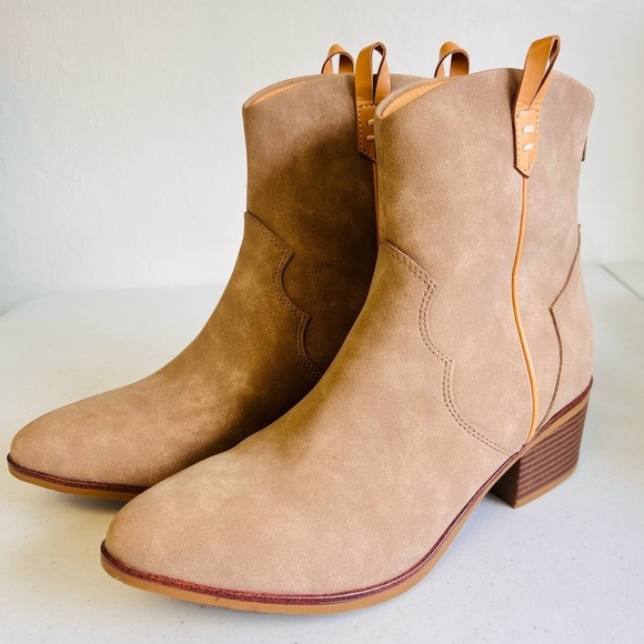 MIA Cream Cowboy Ankle Boot 9.5 - Picture 1 of 8